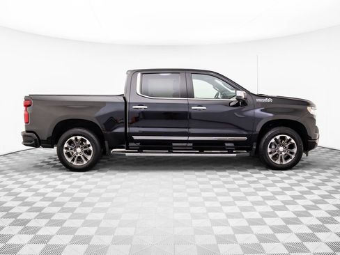 Used 2022 Chevrolet Silverado 1500 High Country w/ Z71 Off-Road Package image 7