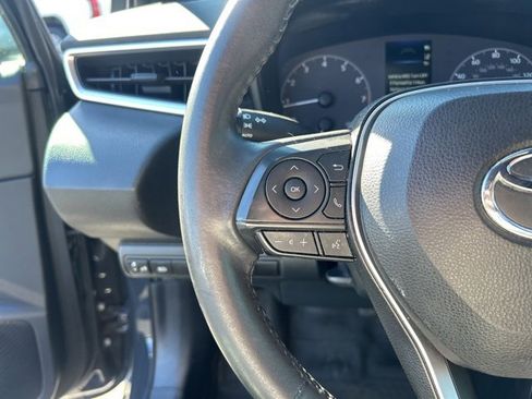 Used 2023 Toyota Corolla SE w/ SE Premium Package image 18