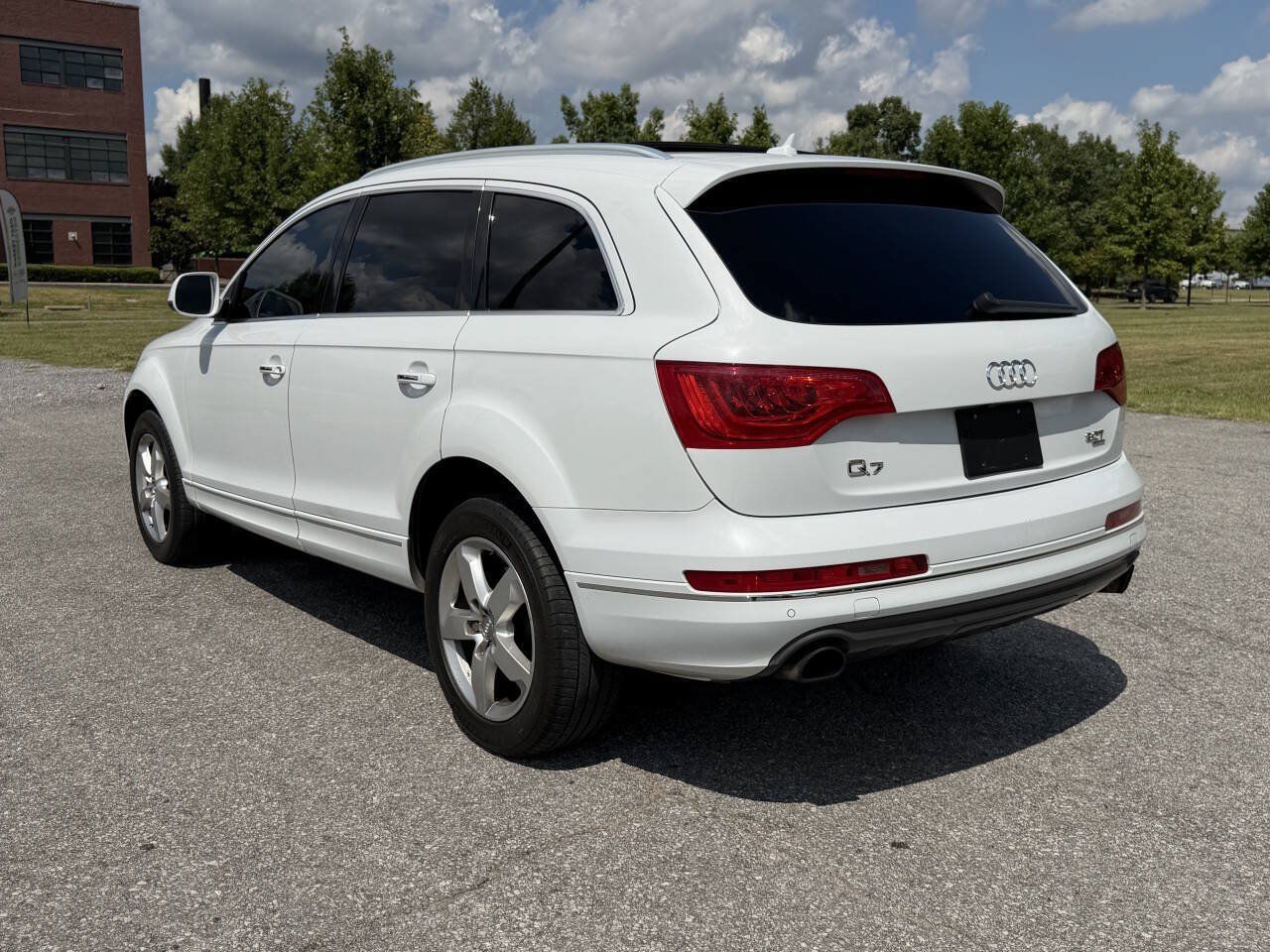 Used 2015 Audi Q7 3.0T Premium w/ Technology Package AWD/4WD image 23