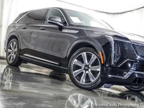 Used 2025 Cadillac Escalade IQ Luxury 1 image 4