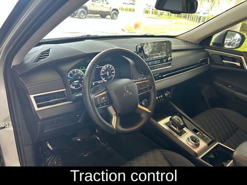 Used 2024 Mitsubishi Outlander SEL FWD image 6