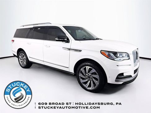 Used 2022 Lincoln Navigator L Reserve AWD/4WD image 1