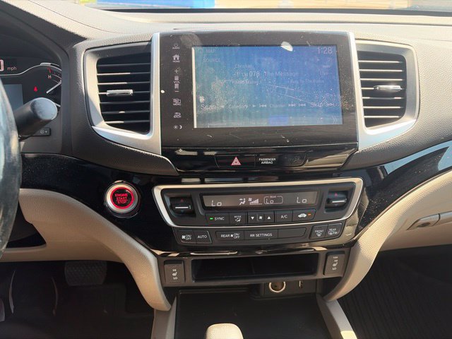 Used 2017 Honda Ridgeline RTL-E image 10