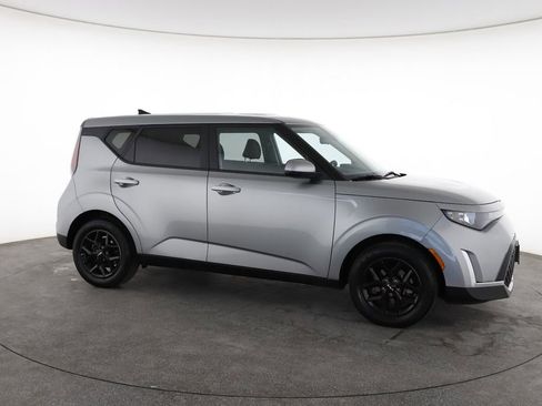 Used 2025 Kia Soul LX w/ LX Technology Package image 15