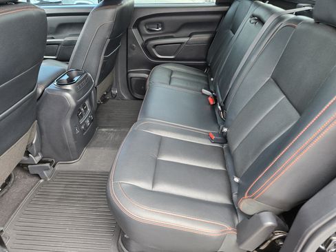 Used 2023 Nissan Titan PRO-4X w/ Pro-4x Convenience Package AWD/4WD image 18