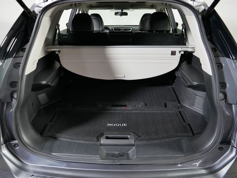 Used 2016 Nissan Rogue SL w/ SL Premium Package AWD/4WD image 18
