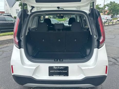 Certified 2023 Kia Soul LX w/ LX Technology Package FWD image 21