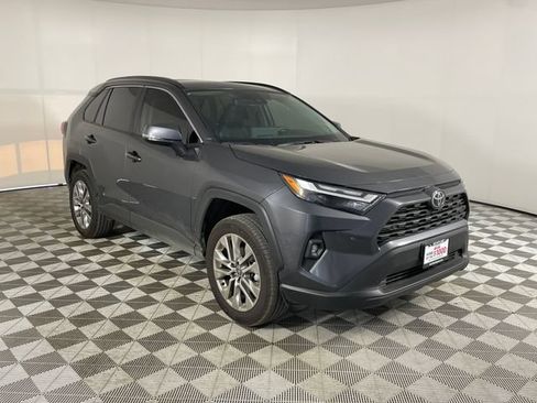 Used 2025 Toyota RAV4 XLE Premium w/ Weather Package AWD/4WD image 17