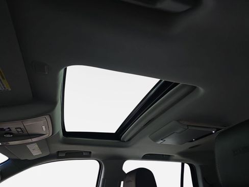 Used 2016 GMC Yukon Denali w/ Open Road Package image 31