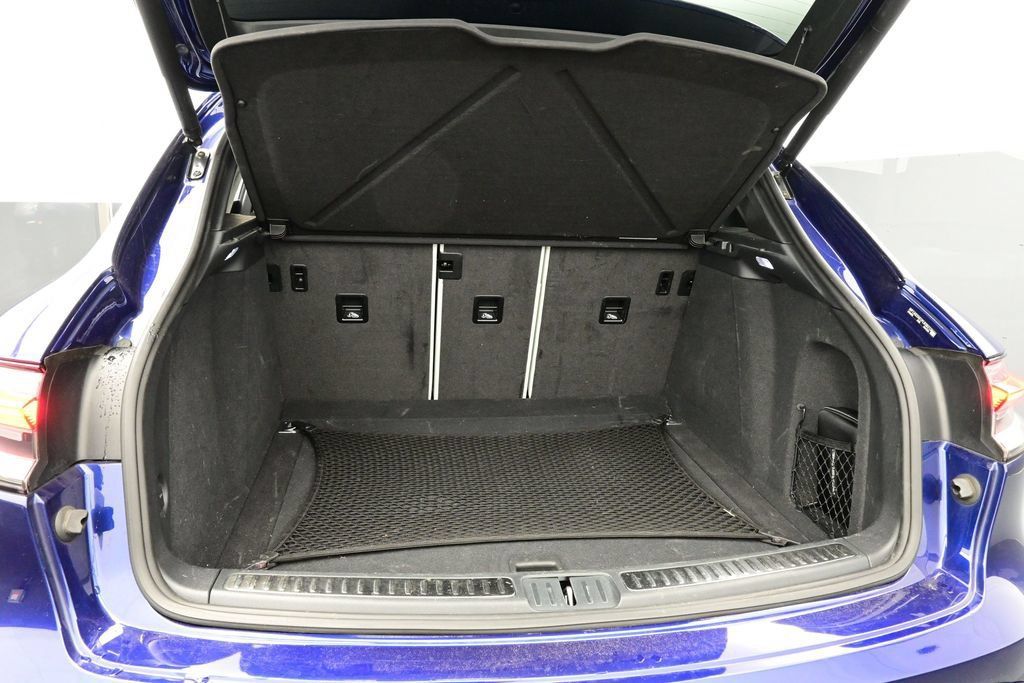 Certified 2023 Porsche Macan S AWD/4WD image 15