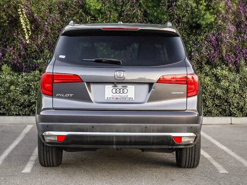 Used 2017 Honda Pilot Touring image 5