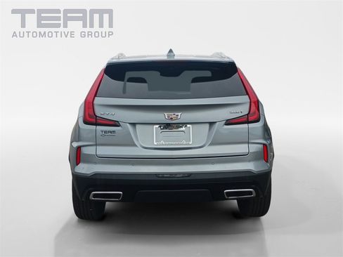Used 2024 Cadillac XT4 Premium Luxury image 6