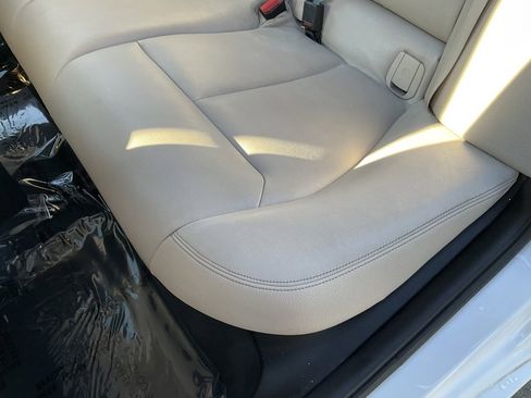 Used 2017 BMW 330e image 27