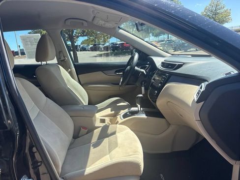 Used 2016 Nissan Rogue S AWD/4WD image 23