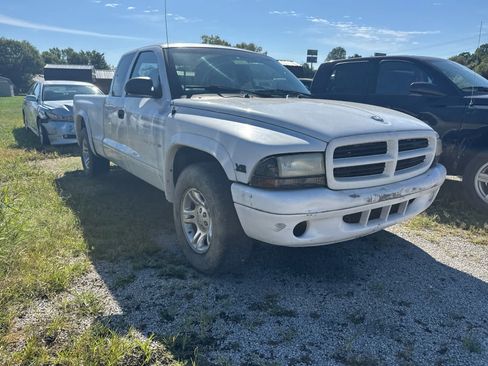 Used 1998 Dodge Dakota Sport image 4
