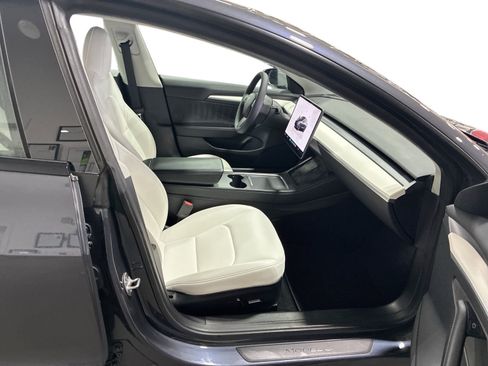 Certified 2022 Tesla Model 3 Long Range AWD/4WD image 10