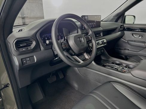 Certified 2026 Honda Pilot TrailSport image 9