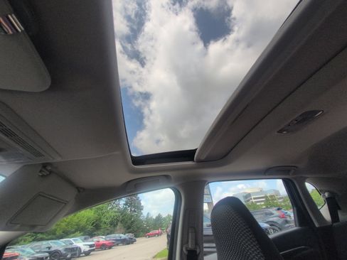 Used 2019 Honda Fit EX image 4