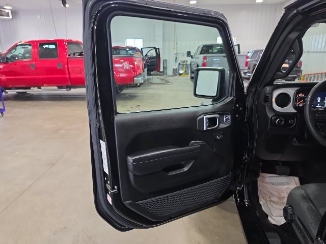 Used 2025 Jeep Wrangler Unlimited Sport AWD/4WD image 23
