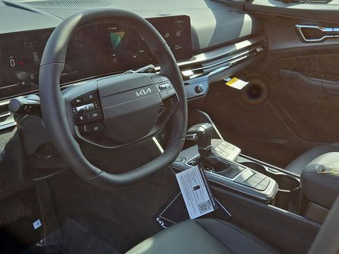New 2026 Kia Sportage EX image 17