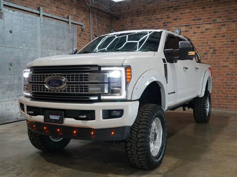 Used 2019 Ford F350 Platinum w/ Platinum Ultimate Package AWD/4WD image 63
