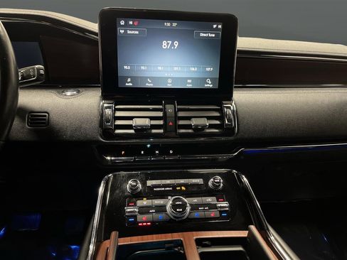 Used 2020 Lincoln Navigator L Reserve w/ Luxury Package image 9