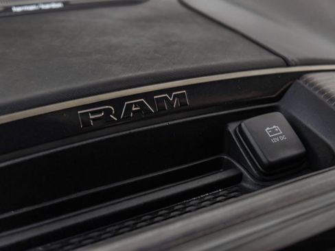 Used 2020 RAM 2500 Limited image 30