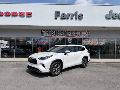 Used 2023 Toyota Highlander XLE