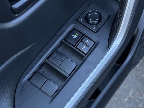 Used 2023 Toyota RAV4 LE image 21