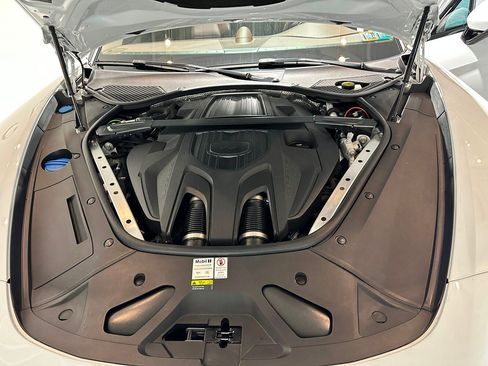 Used 2022 Porsche Panamera 4 AWD/4WD image 37