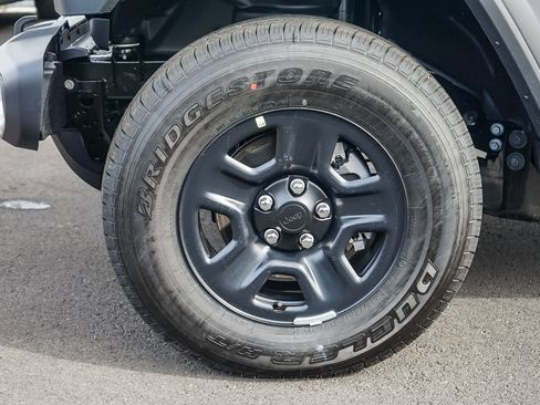 New 2026 Jeep Gladiator Sport image 9