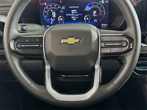 Used 2024 Chevrolet Colorado LT w/ LT Convenience Package II image 13