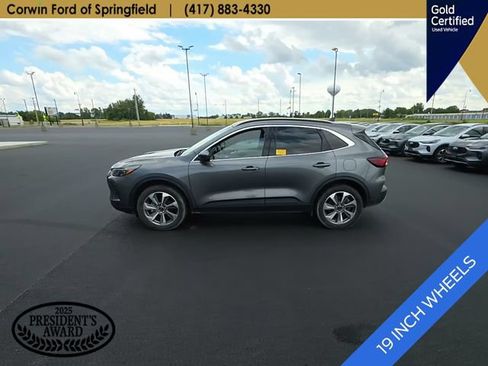 Used 2025 Ford Escape Platinum AWD/4WD image 11