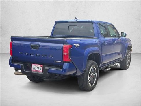 Used 2025 Toyota Tacoma TRD Sport w/ TRD Sport Upgrade Package AWD/4WD image 5