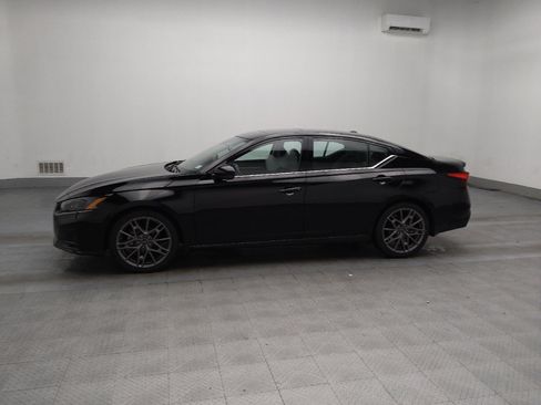 Used 2023 Nissan Altima 2.0 SR image 2