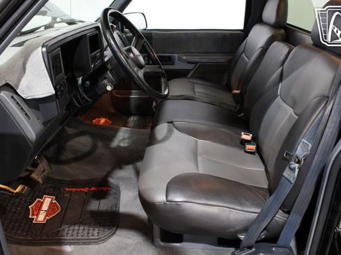 Used 1990 Chevrolet Silverado 1500 2WD Regular Cab image 39
