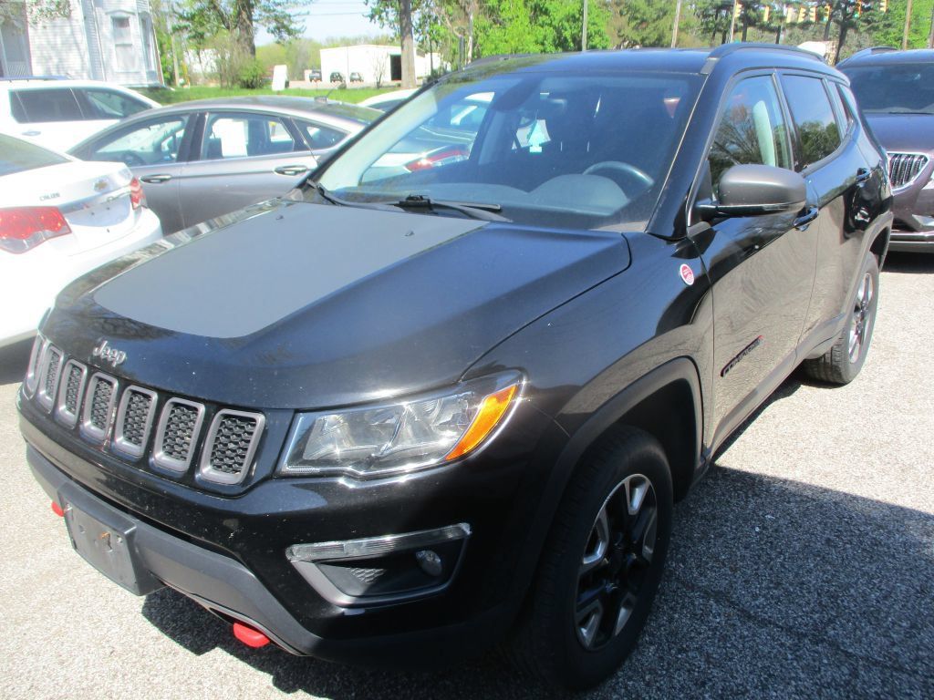 Used 2018 Jeep Compass Trailhawk w/ Leather Interior Group AWD/4WD image 2