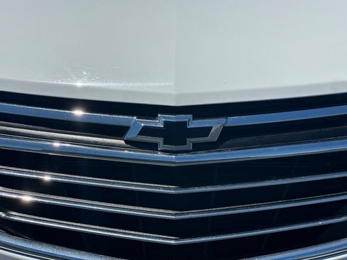 Used 2019 Chevrolet Equinox Premier FWD image 44