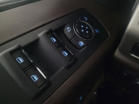 Used 2016 Ford F150 King Ranch w/ Equipment Group 601A Luxury AWD/4WD image 27