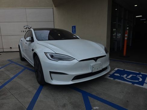 Used 2021 Tesla Model S Plaid image 1
