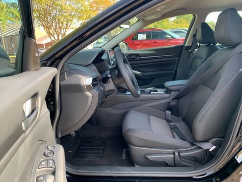 New 2025 Nissan Altima 2.5 S image 16