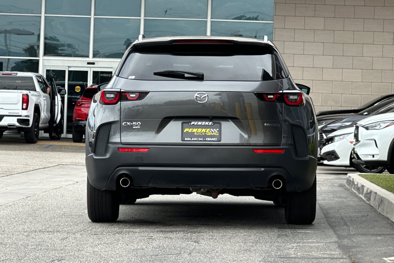 Used 2025 MAZDA CX-50 AWD 2.5 S w/ Preferred Package image 5