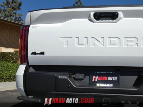 Used 2024 Toyota Tundra Limited AWD/4WD image 12