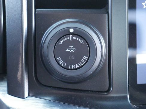 Used 2022 Ford F150 Lariat w/ Equipment Group 502A High image 39