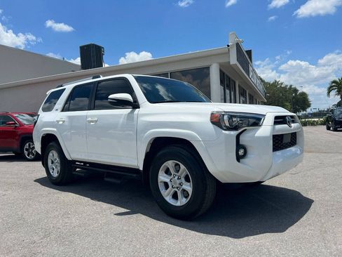 Used 2022 Toyota 4Runner SR5 Premium w/ Moonroof Package RWD image 1