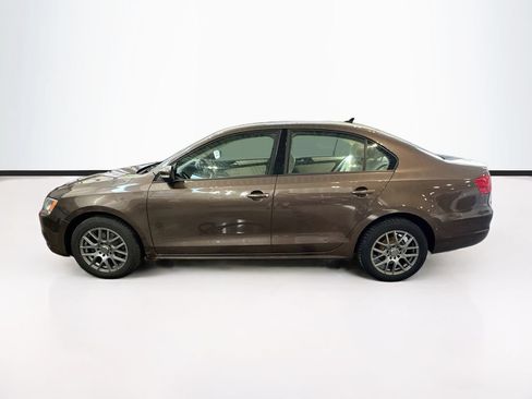 Used 2011 Volkswagen Jetta SE FWD image 8
