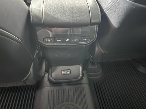 Used 2023 Toyota Highlander XSE AWD/4WD image 20