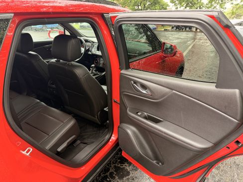 Used 2020 Chevrolet Blazer RS w/ LPO, Floor Liner Package FWD image 13