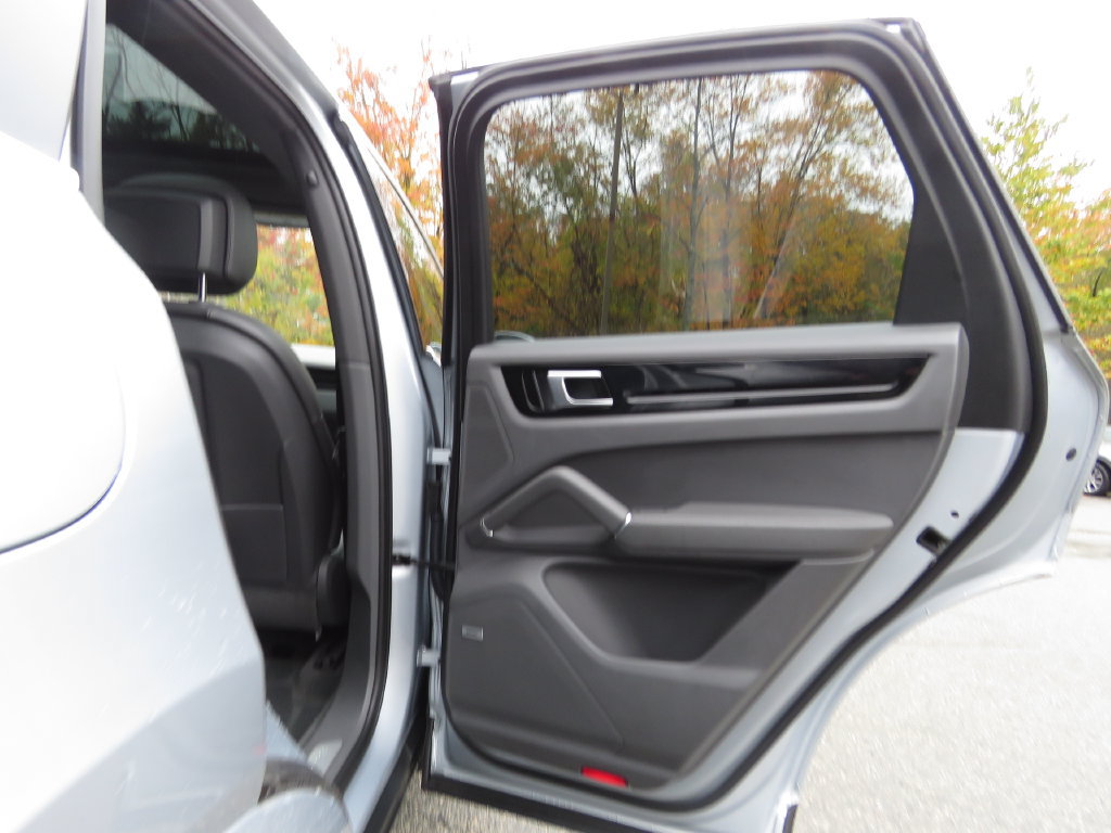 Used 2019 Porsche Cayenne S AWD/4WD image 15