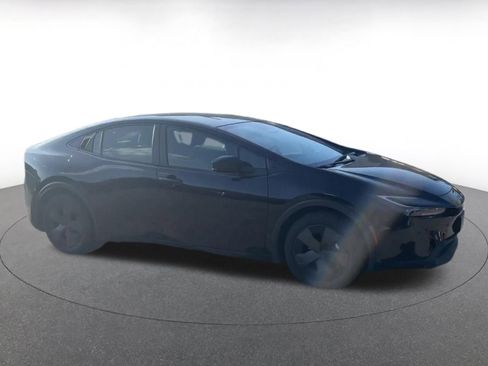 Used 2025 Toyota Prius LE image 16